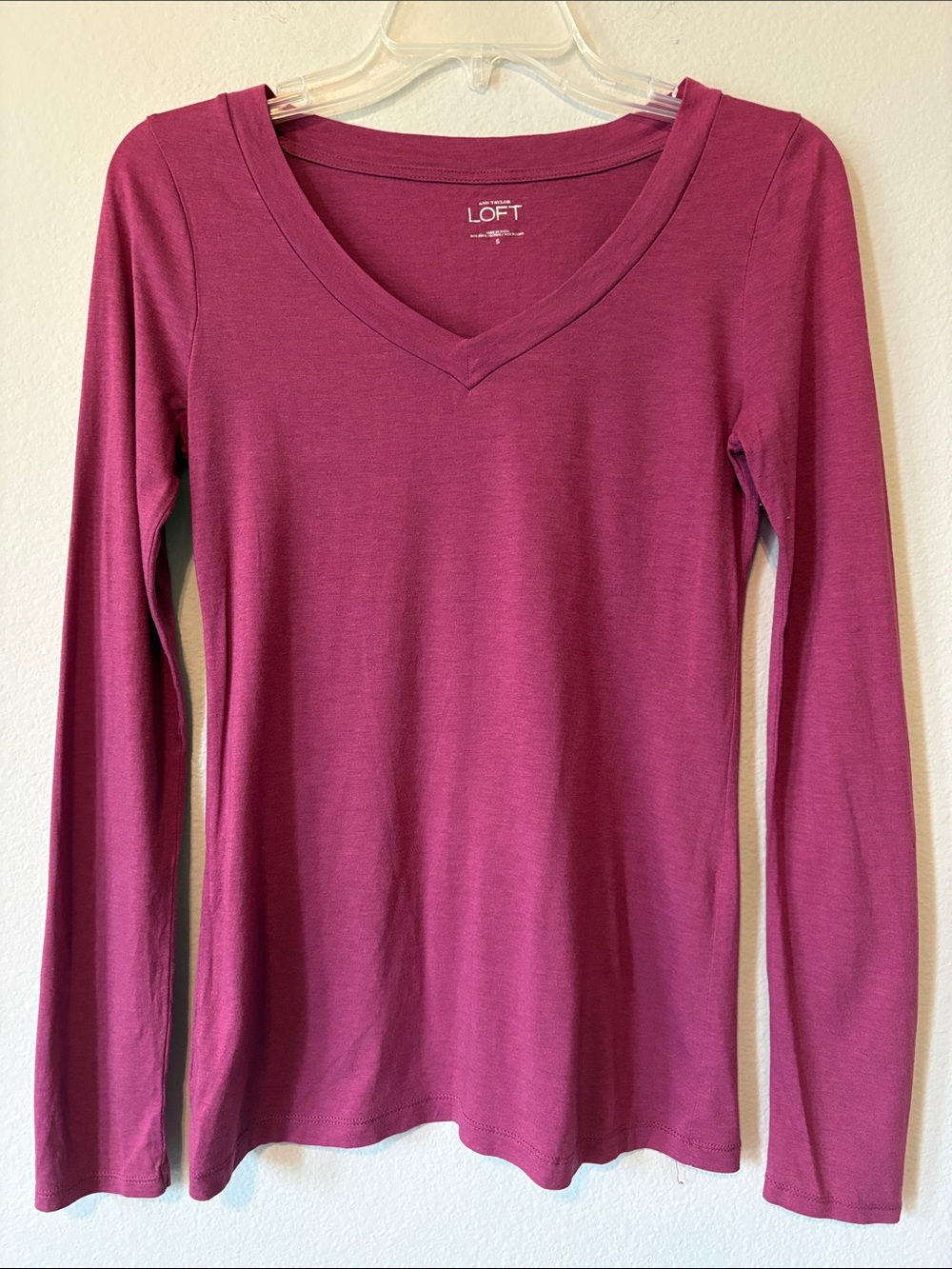 LOFT Long-Sleeve V-Neck Tee in Raspberry